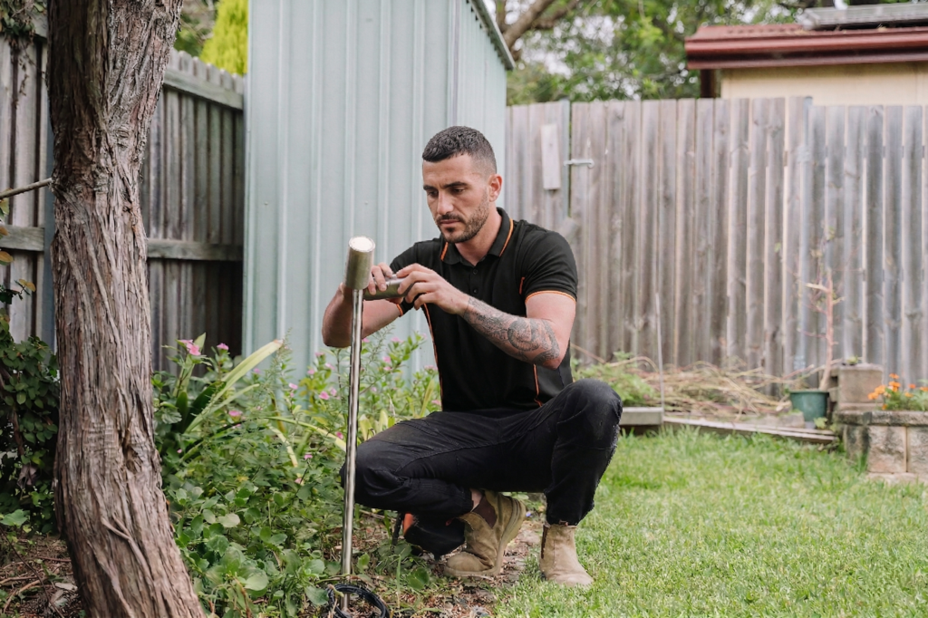 Commercial electrician services in Illawong